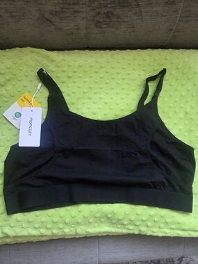 Momcozy Pumping Bra Hands Free, 2-in-1 Pumping & Nursing Bra Comfortable